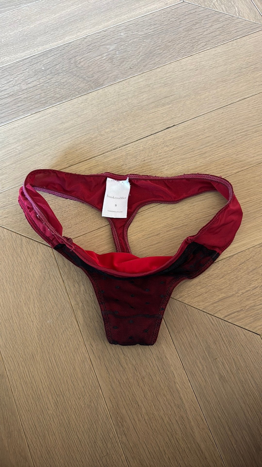 Donker rose string maat S, Kleding | Dames, Ondergoed en Lingerie, Ophalen of Verzenden, String