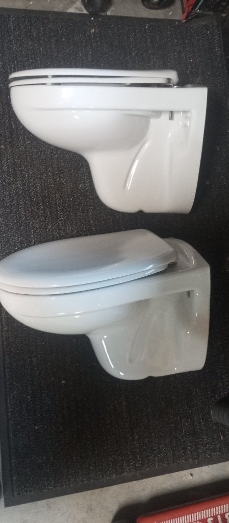 2 wc  met zitting voor geberit systeem, Enlèvement, Utilisé, Pierre, Toilettes