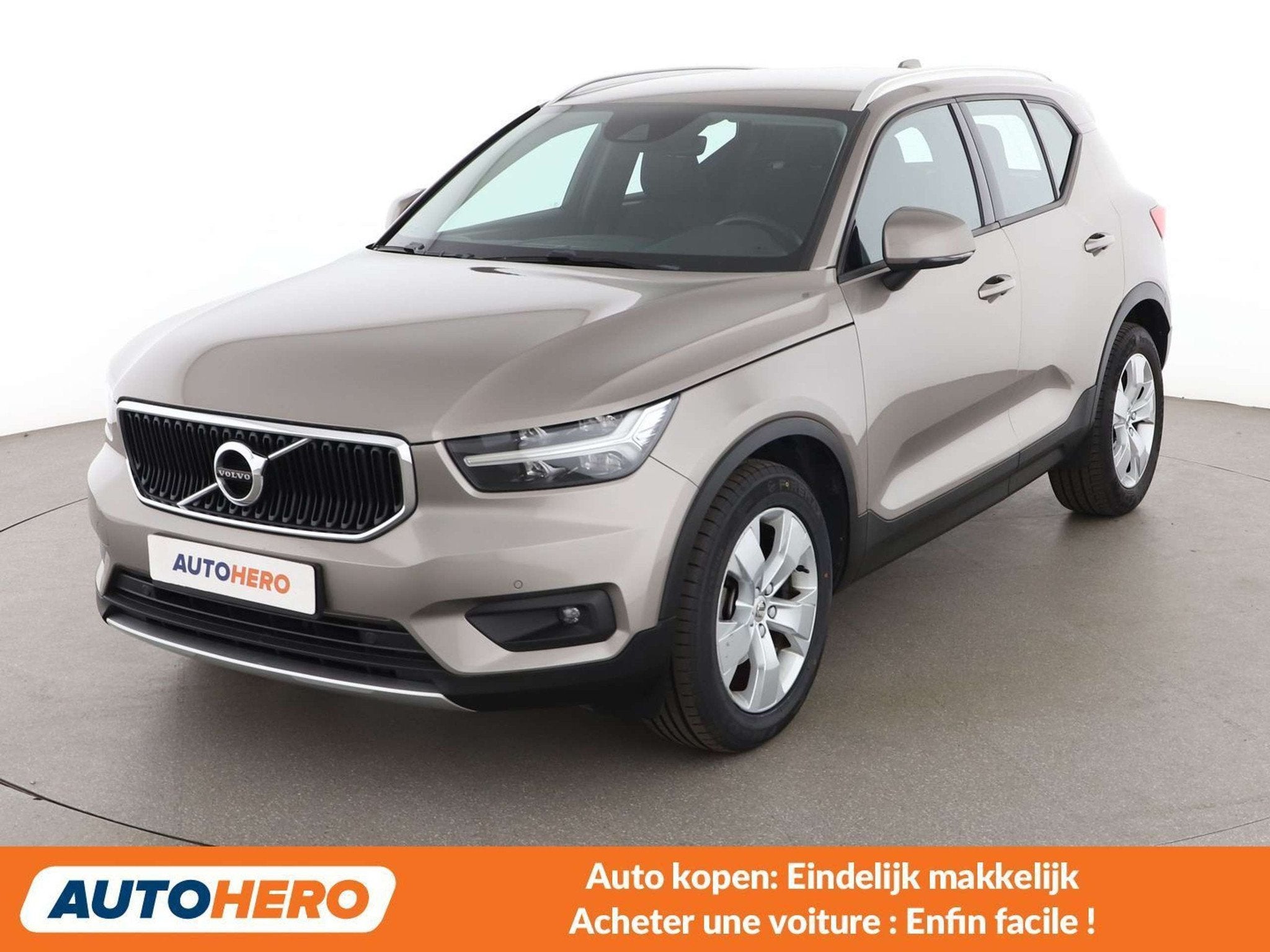 Volvo XC40 1.5 T2 Momentum Pro 2WD, Achat, Euro 6, Boîte manuelle, Noir