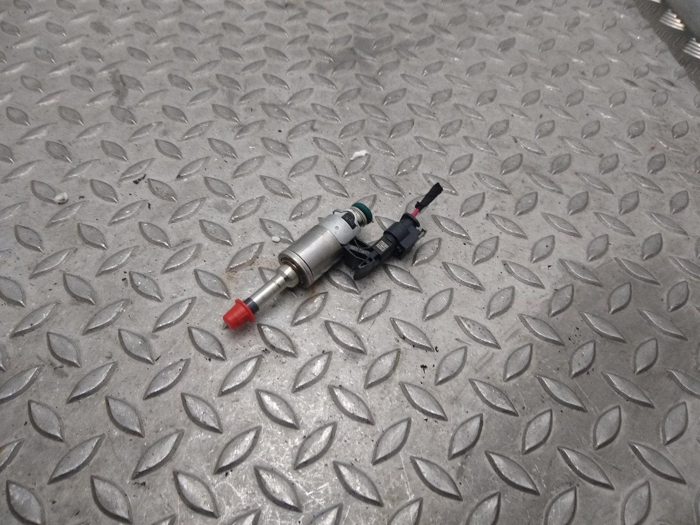 VOLKSWAGEN JETTA BRANDSTOF INJECTOR / VERSTUIVER 0261500374,, Ophalen of Verzenden, Gebruikt, ARN erkend