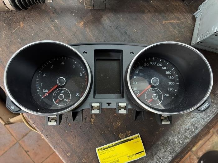 Compteur kilométrique KM d'un Volkswagen Golf, Volkswagen, -, 3 mois de garantie, Utilisé