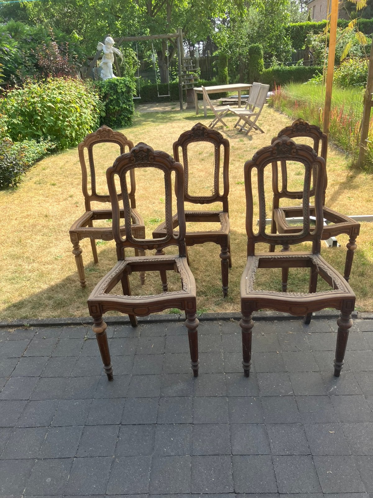 Stoelen, Ophalen
