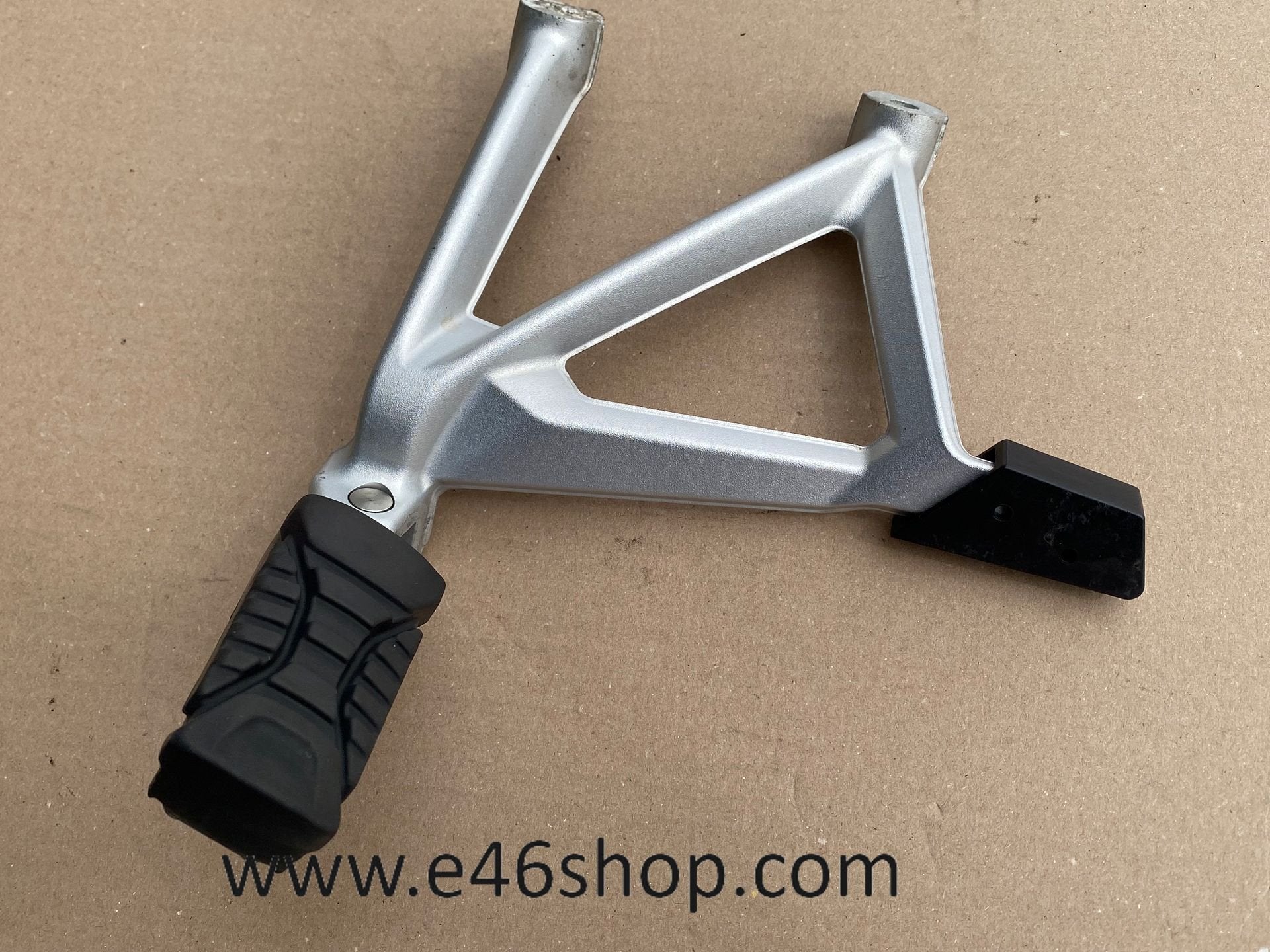 VOETSTEUN LINKS ACHTER BMW R1200GS R1250GS OE 8537907, Motoren, Gebruikt, -, -, Ophalen of Verzenden