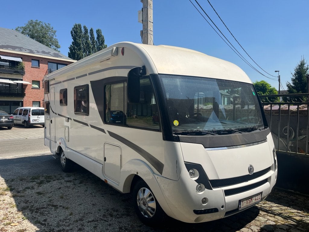 CAMPING-CAR IDEAL FAMILLE NOMBREUSE FULL AUTONOMIE SOLAIRE, Caravanes & Camping, Camping-cars, Particulier, jusqu'à 6, Intégral