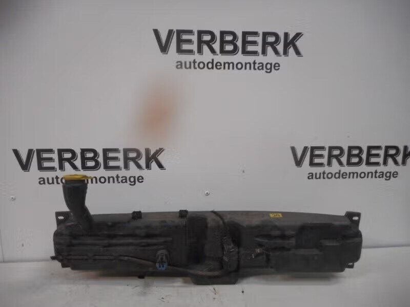 RUITENSPROEIERRESERVOIR Opel Omega B (25 / 26 / 27), Auto-onderdelen, Bahnhofsplatz 65423 Rüsselsheim am Main, DE, Gebruikt, Opel