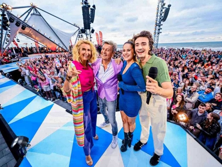 2 tickets Tien om te zien vanavond - Golden Circle-voucher, Tickets en Kaartjes, Theater | Musical, Juli