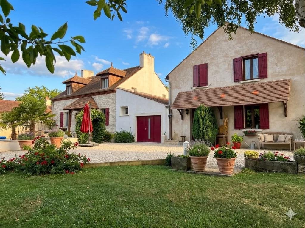Bourgogne 2 maisons indépendantes  piscine chauffée 258 m², Immo, Étranger, Village, 6 pièces, Maison d'habitation, Longecourt en plaine