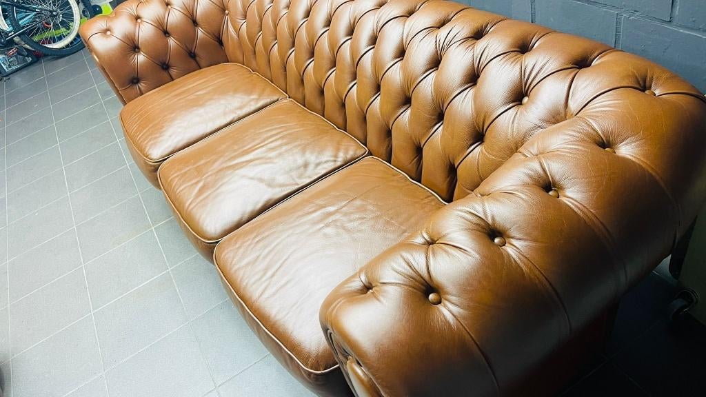 Hoogwaardige Chesterfield 3-zitsbank, Ophalen, Gebruikt, Leer