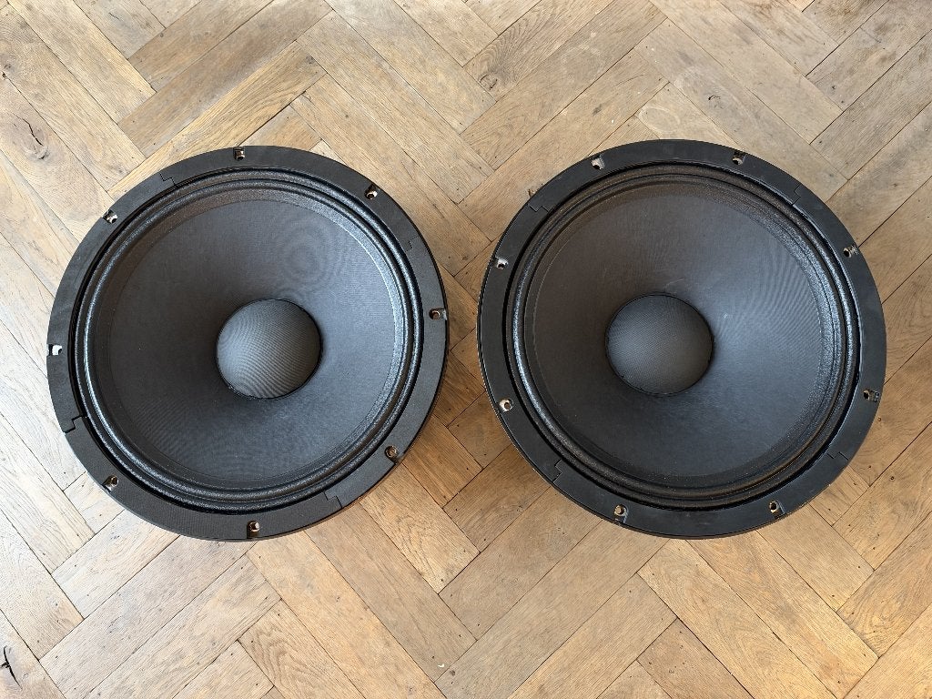 Martin Audio DLS800 luidsprekers (2x) W8S, Gebruikt, Subwoofer, Ophalen, 150 watt of meer