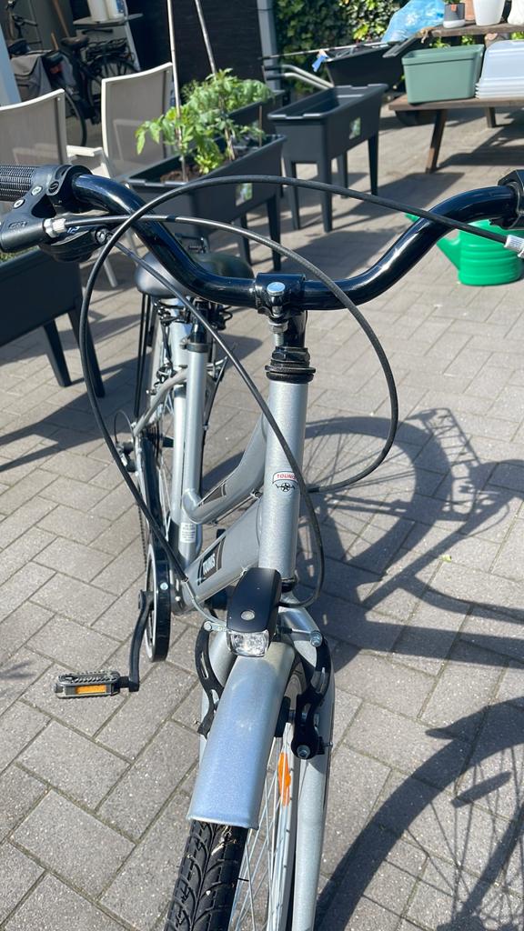 Meisjes fiets 28 inch, Fietsen en Brommers, Ophalen, Zo goed als nieuw, Velgrem