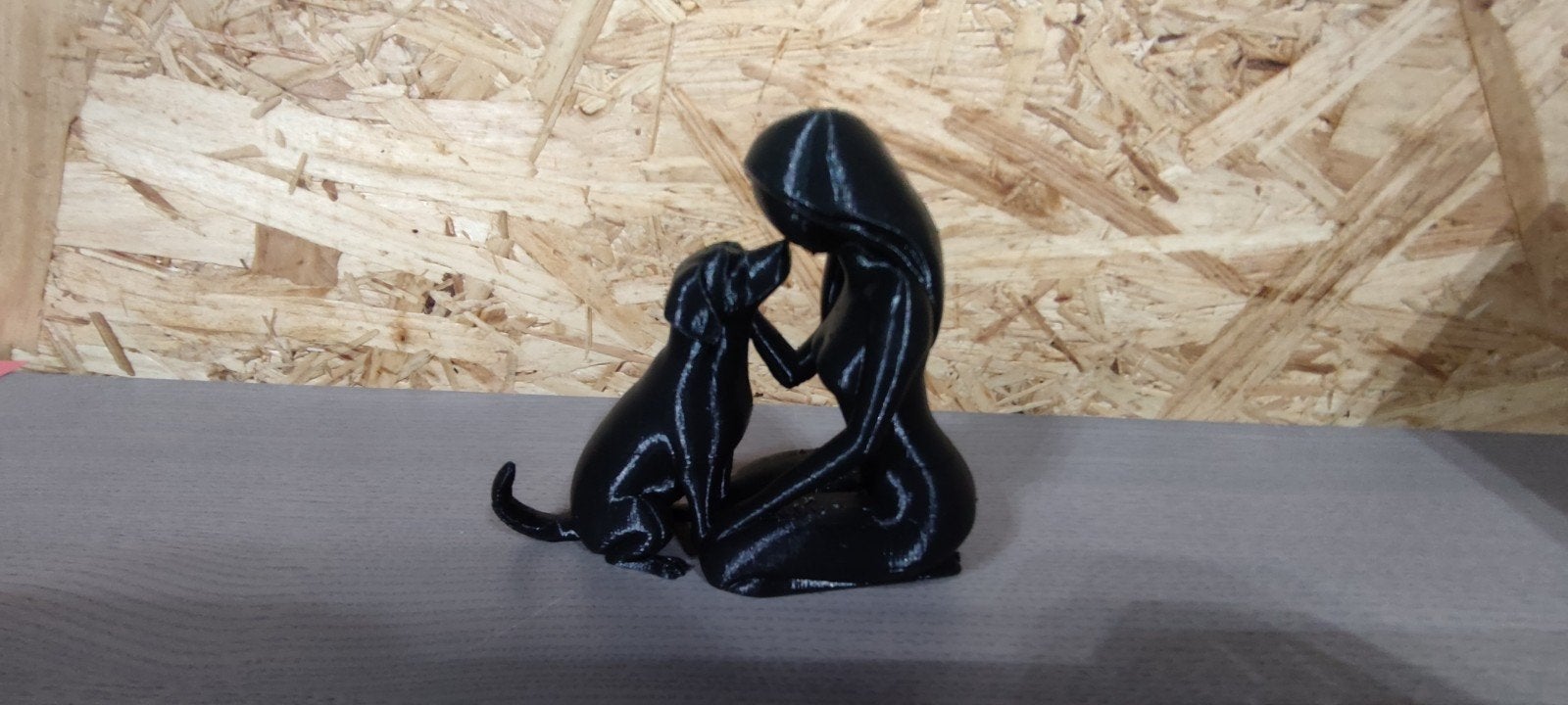 Femme avec chien, Ophalen