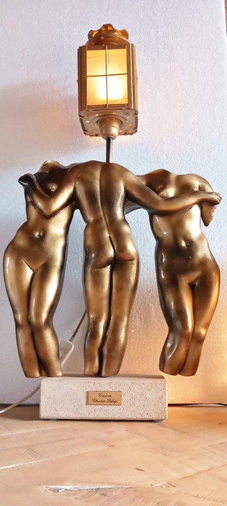 Christian Defays  - Sculpturale Tafellamp "De Drie Gratiën", Antiek en Kunst, Art deco, Handgemaakt, Steen of Keramiek, Beeld