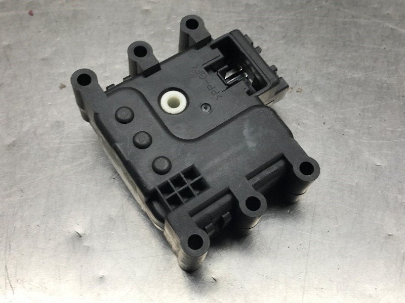 ACTIONNEUR MOTEUR VOLET CHAUFFAGE Mazda CX-5 (KF), Utilisé, Mazda