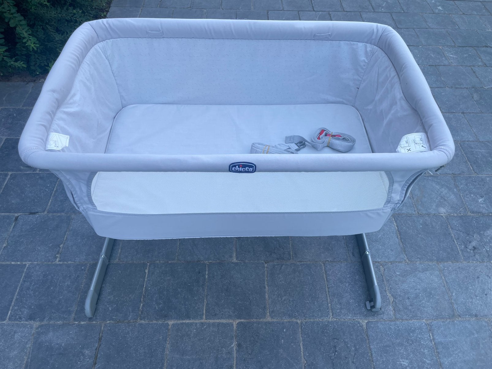 Co-sleeper Chicco next2me, Enlèvement, Comme neuf