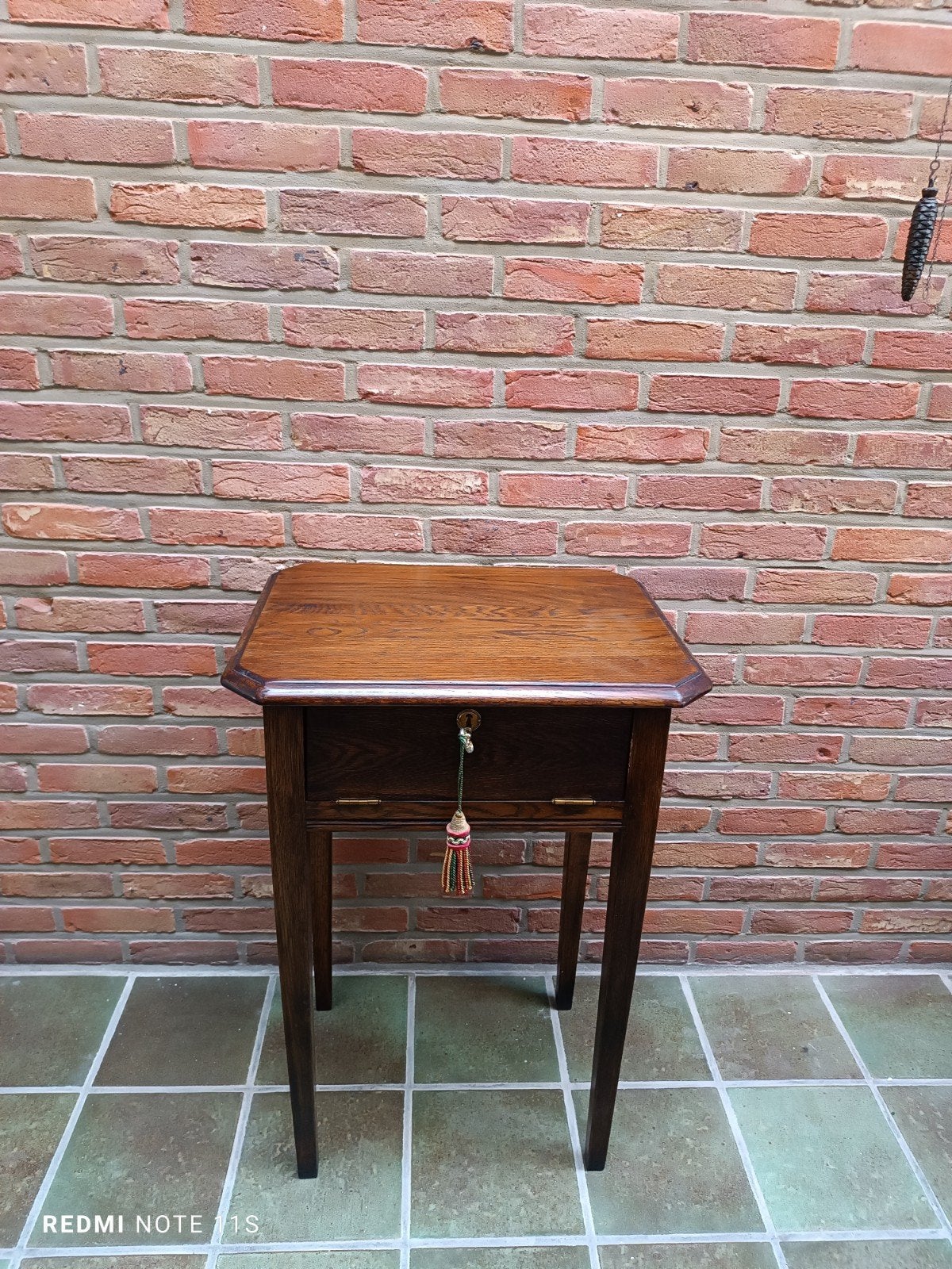 Ancienne travailleuse / table de couture en bois massif, Enlèvement