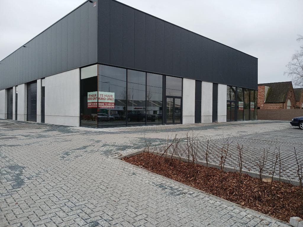 Showroom, kantoor en/of magazijn te huur in Bornem, Zakelijke goederen, Bedrijfs Onroerend goed, 170 m², Huur, Bedrijfsruimte
