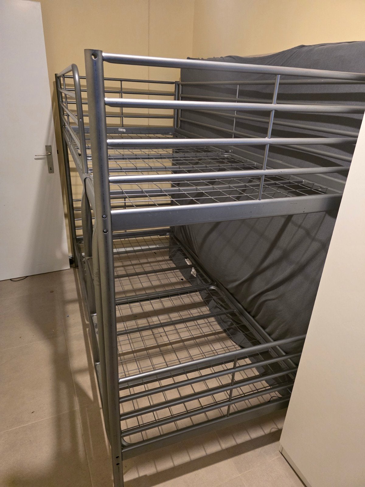 Metalen stapelbed – goede staat – €70, Ophalen, 90 cm, 160 tot 180 cm, Tweepersoons