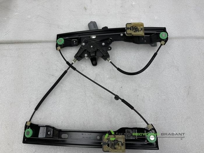 Mécanique vitre 4portes avant droite d'un Ford Focus, -, 3 mois de garantie, Utilisé, -
