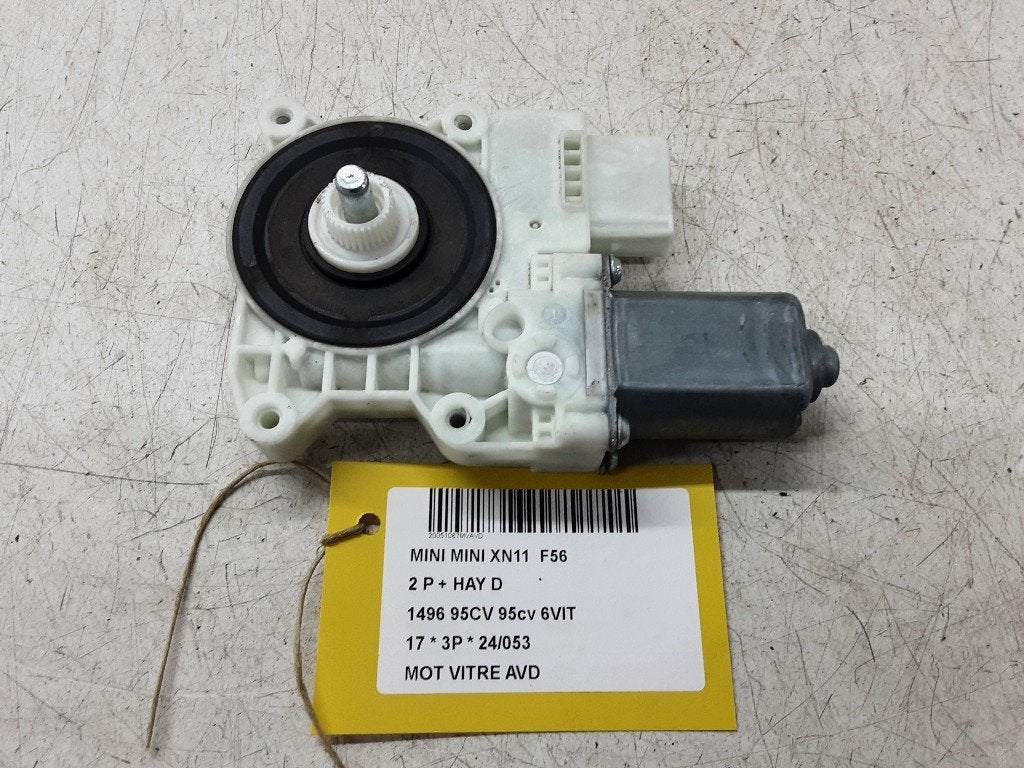 MOTEUR LEVE VITRE ELECTRIQUE AVANT DROIT Mini Mini (F56), Avant, Petuelring 130
80809  München, DE, Mini, Utilisé