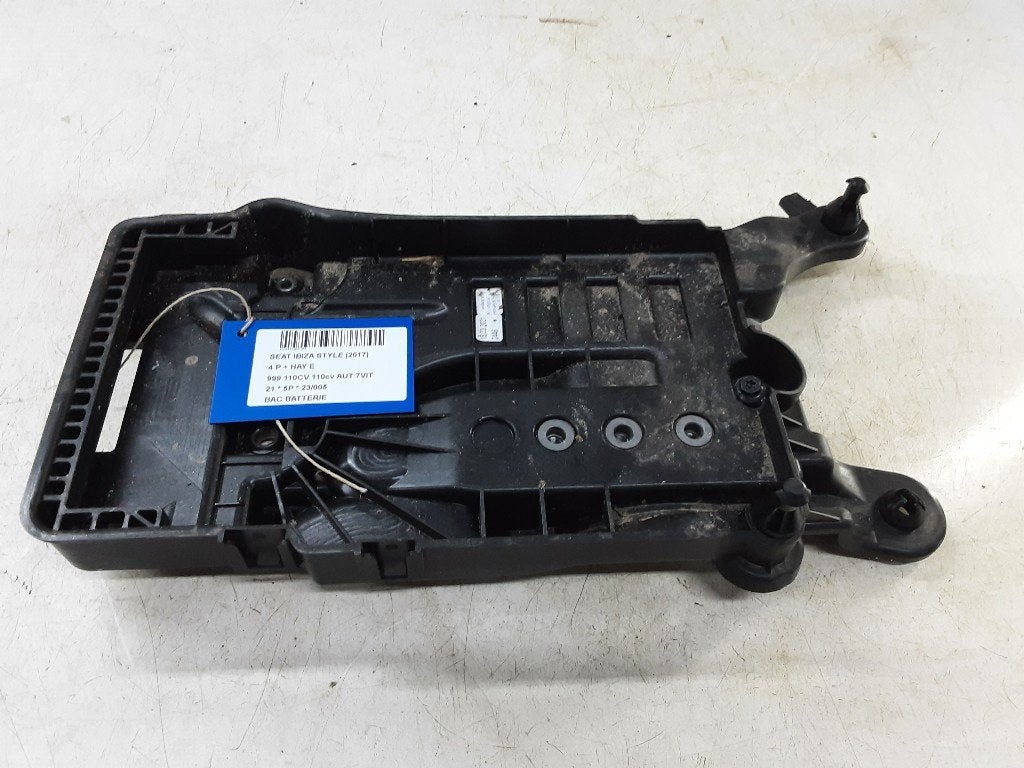BAC A BATTERIE Seat Ibiza V (KJB) (01-2017/-), Seat Deutschland GmbH, Service@seat.de, Utilisé, Seat