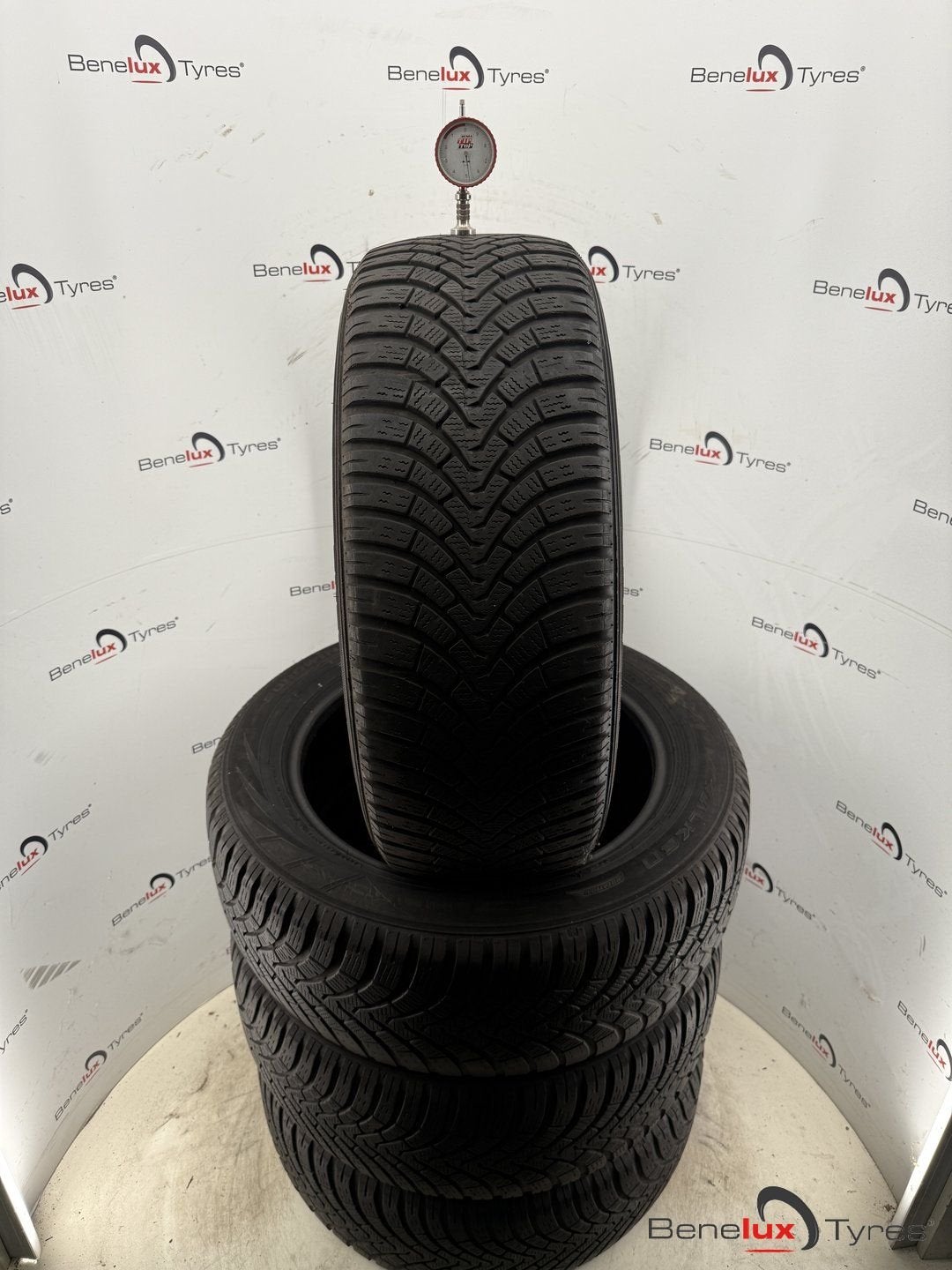 winter 225/55R18 102V Falken 225/55/18 225/55 R18 2255518, Autos : Pièces & Accessoires, Pneus hiver, Véhicule de tourisme, -