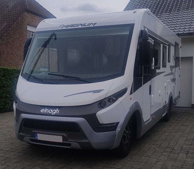 Camper Integral Elnach Magnum 532 automatique., Autres marques, Jusqu'à 5, Siège standard, Toilette à cassette
