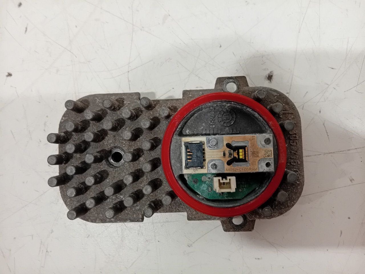 Daglichtrijverlichting rechts voor BMW X5, Onderdelen@venauto.nl, Van der Ven Autorecycling B.V., Gebruikt, Ettenseweg 76, 4706 PB Roosendaal, The Netherlands