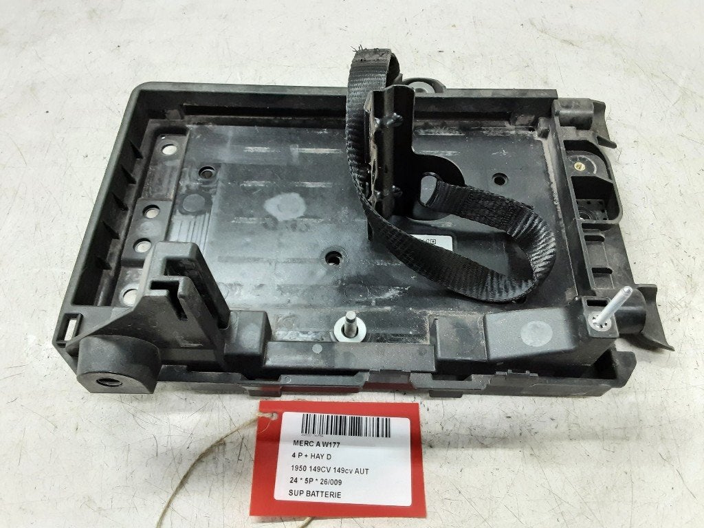 SUPPORT DE BATTERIE Mercedes-Benz A (177.0) (A1776204201), Mercedes-Benz, Mevr. I. Hauben, Utilisé, Rue de l'Espoir 34 34
4030  GRIVEGNÉE, BE