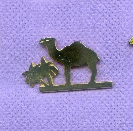 pins cigarettes camel a101, Collections, Envoi, Utilisé, Marque, Insigne ou Pin's