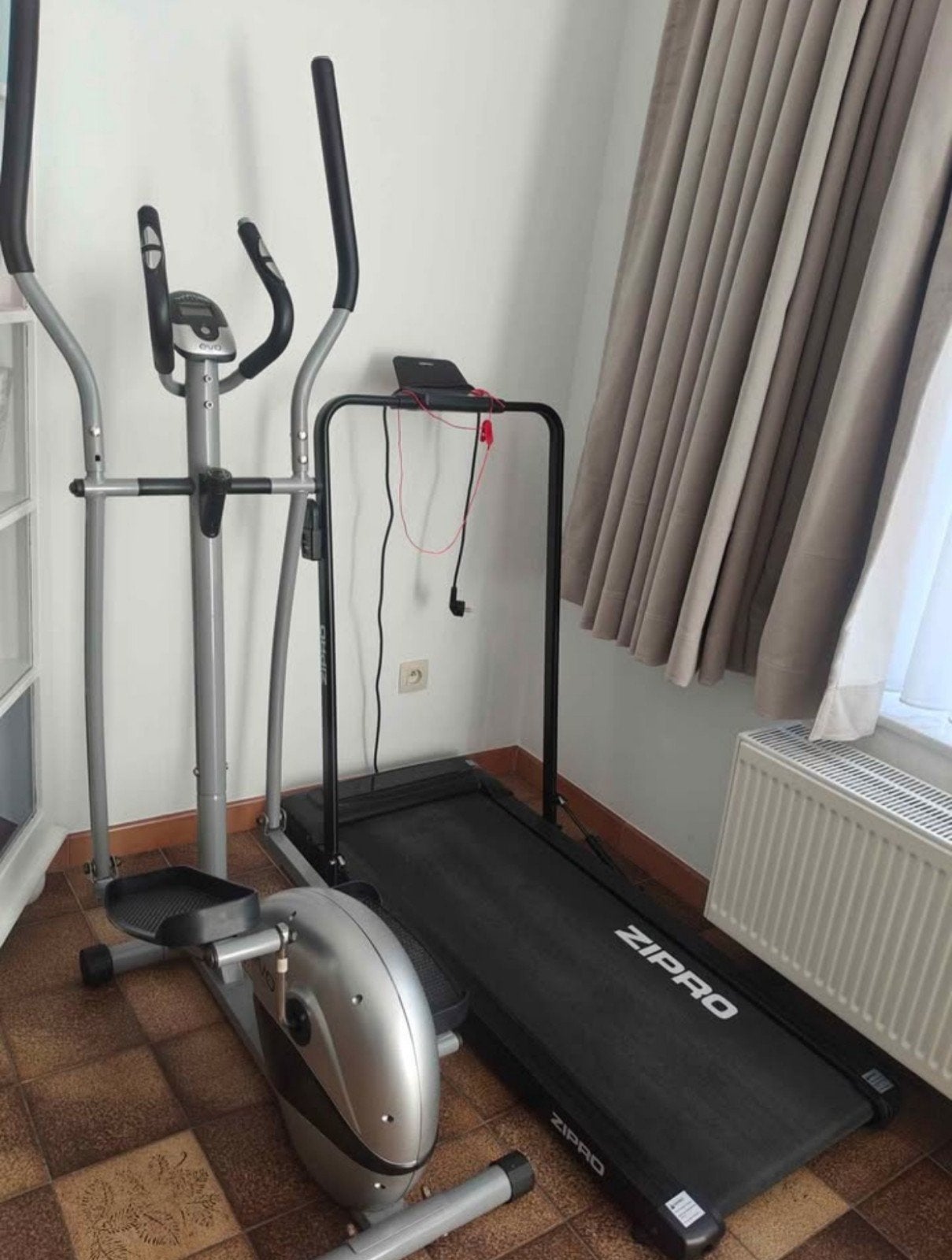 URGENT – Tapis de course + Vélo elliptique – 200 €, Enlèvement, Vélo elliptique