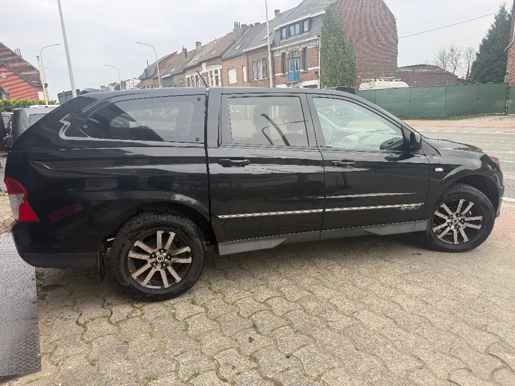 SsangYong Actyon Sport 4x4 2.0CDi*1e hoofd*Nutsbelasting*, Auto's, Euro 5, Elektrische ramen, Actyon Sports, Zwart