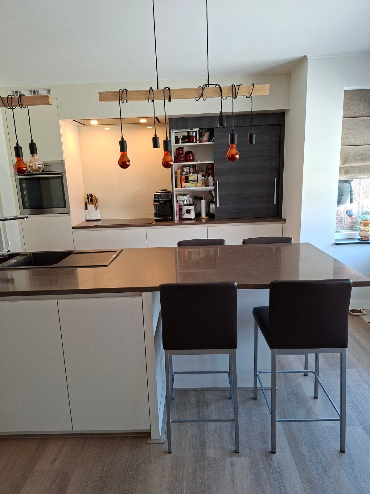 Complete Dovy keuken met eiland creme - donkerbruin., Huis en Inrichting, Keuken | Complete keukens, Ophalen, Composiet
