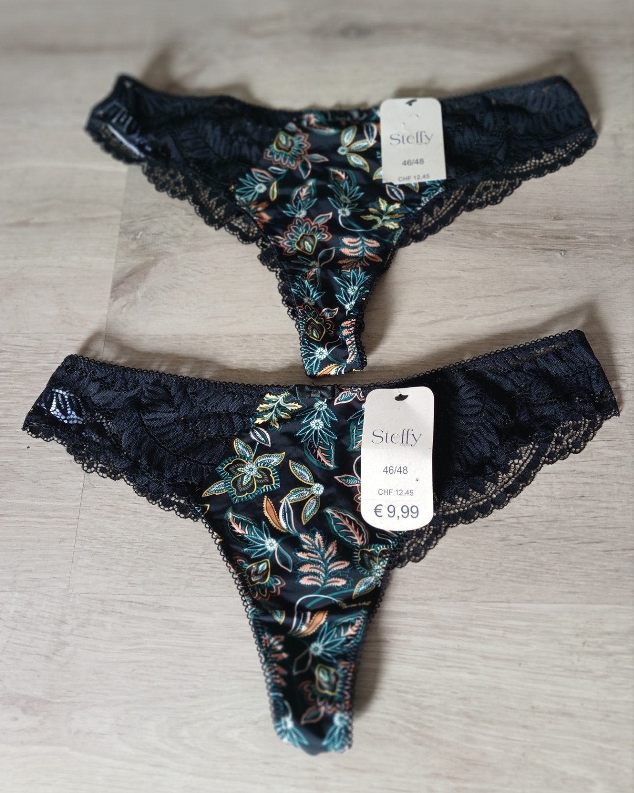 Lot de 2 string dame NEUFS, Kleding | Dames, Ondergoed en Lingerie, Ophalen, String