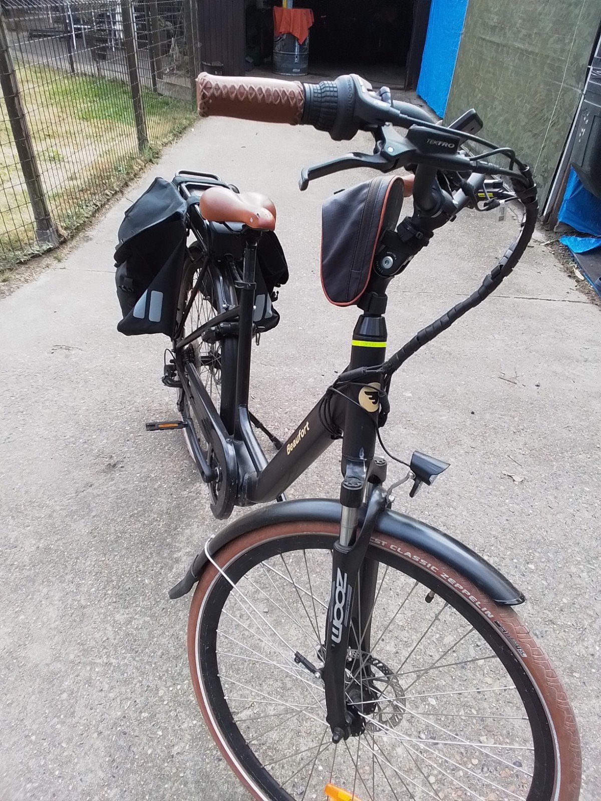 Bijna nieuwe fiets, Ophalen