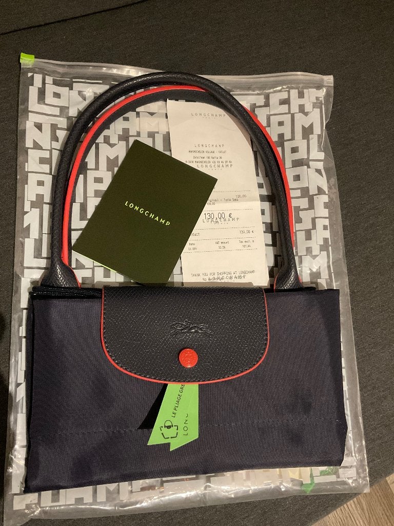Longchamp Le Pliage M marineblauwe en rode tas, Handtassen en Accessoires, Ophalen of Verzenden, Nieuw, Blauw, Overige typen