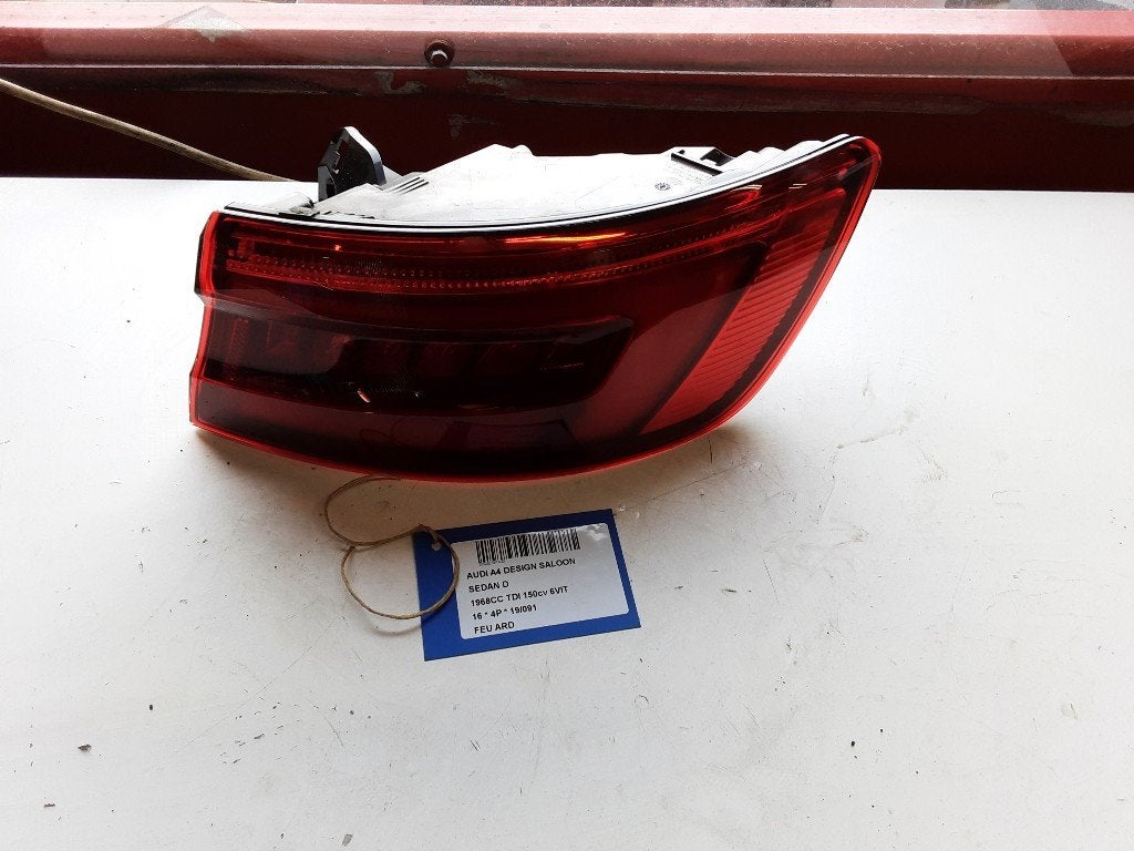 FEU ARRIÈRE DROIT Audi A4 (B9) (8W5.945.092.C), Mevr. I. Hauben, Audi, Utilisé, Rue de l'Espoir 34 34
4030  GRIVEGNÉE, BE
