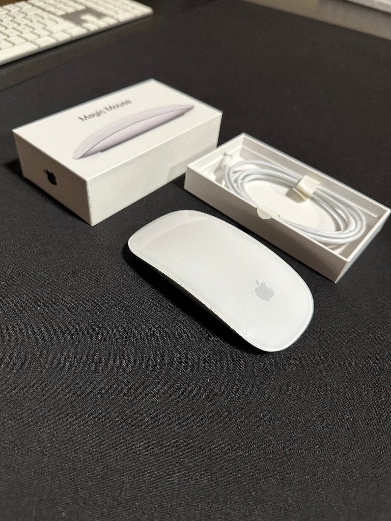 Apple Magic Mouse 2 – Originele doos – Zeer nette staat, Computers en Software, Ophalen, Muis, Zo goed als nieuw, Draadloos