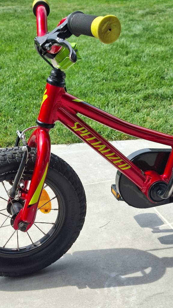 Kinderfiets Specialized maat 12 inch, Terugtraprem, Zijwieltjes, Ophalen, Specialized