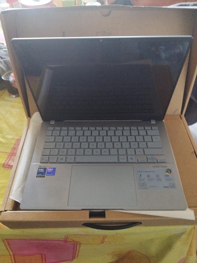 ASUS Vivobook S 14 (S5406SA-QD077W), Asus, 32 GB, 14 pouces, Enlèvement