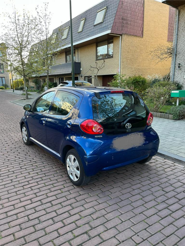 Toyota aygo 1.0 benzine klaar om te worden gelicentieerd, Auto's, Particulier, Aygo, Airconditioning, Te koop