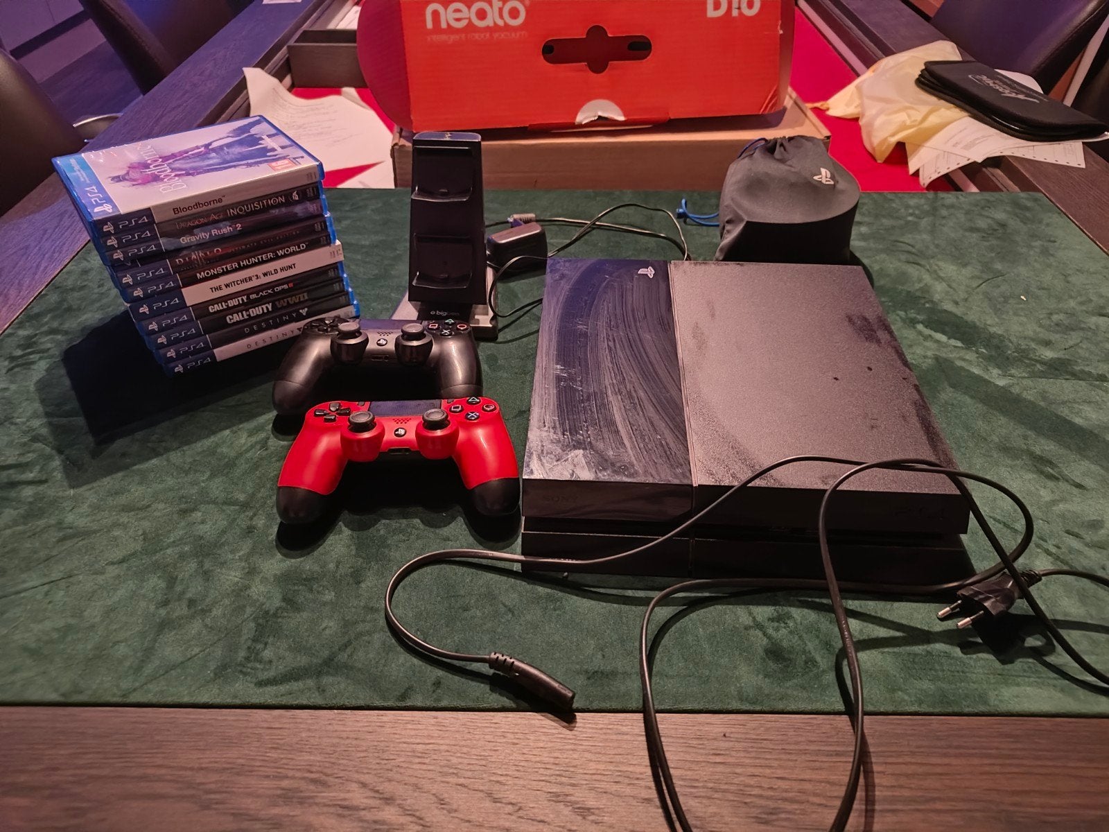 playstation 4 + 2 controllers + stand + headset + games, Games en Spelcomputers, Ophalen, Zwart, Met 2 controllers, Slim