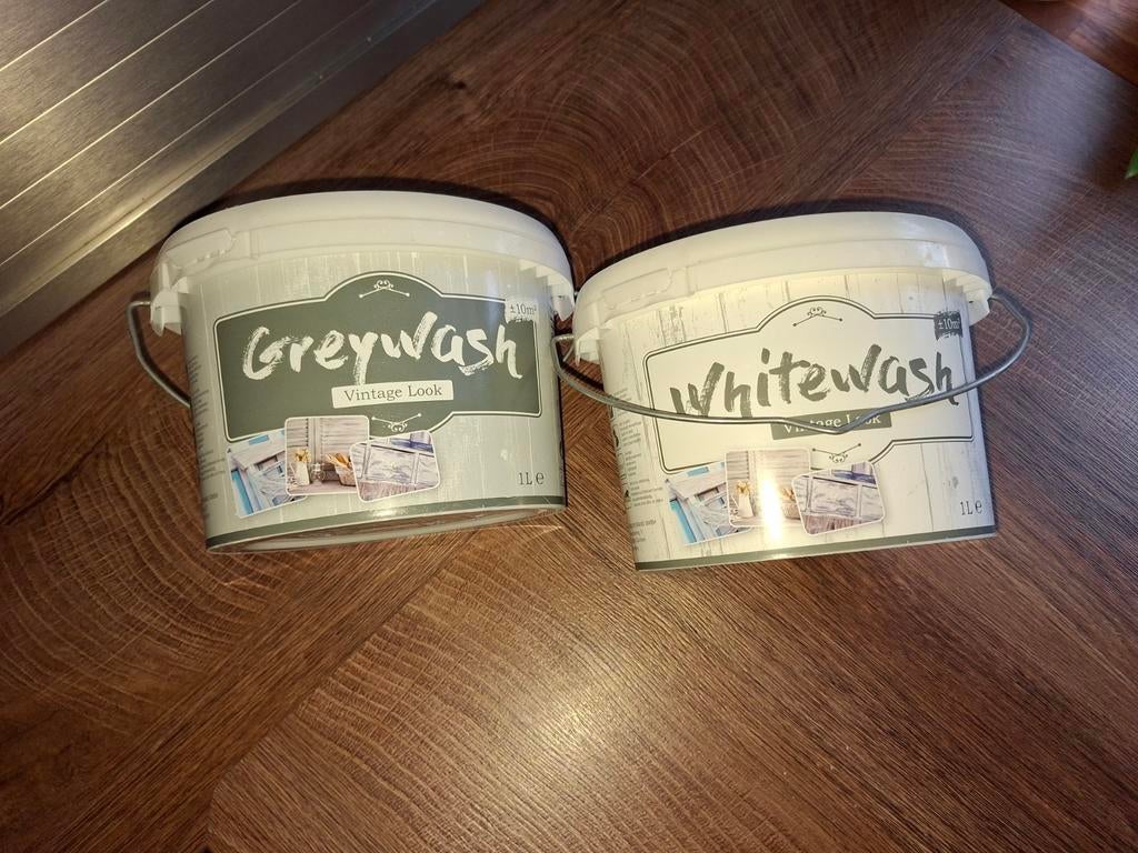 2 pots de sérusée gris et blanc neufs!, Wit
