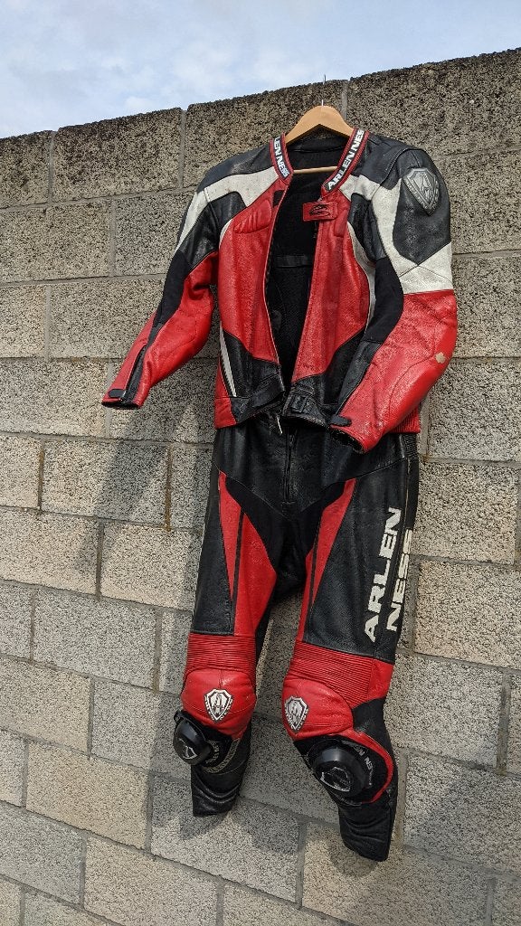 Lederen 2-delig motorpak, Seconde main, Arlen Ness, Enlèvement, Combinaison