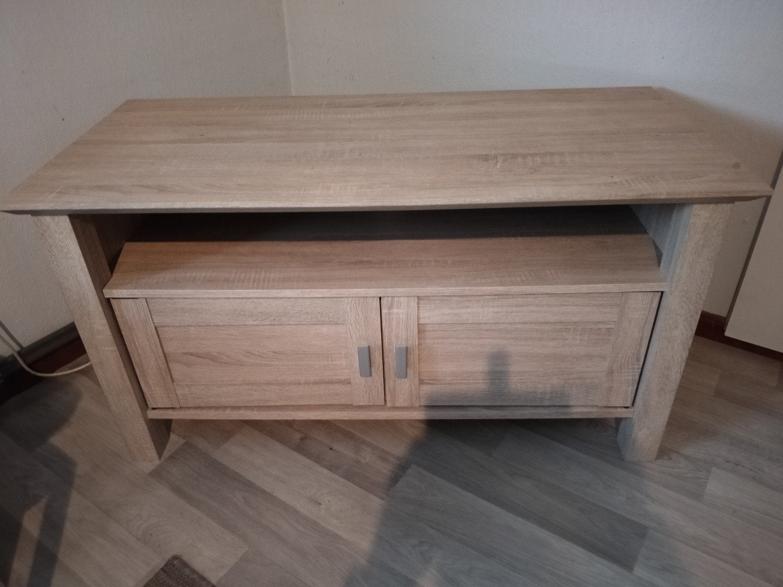 Tv kast, Ophalen