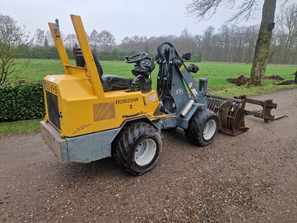 mini-pelle géante Meadow Shepherd, Articles professionnels, Agriculture | Tracteurs, Enlèvement