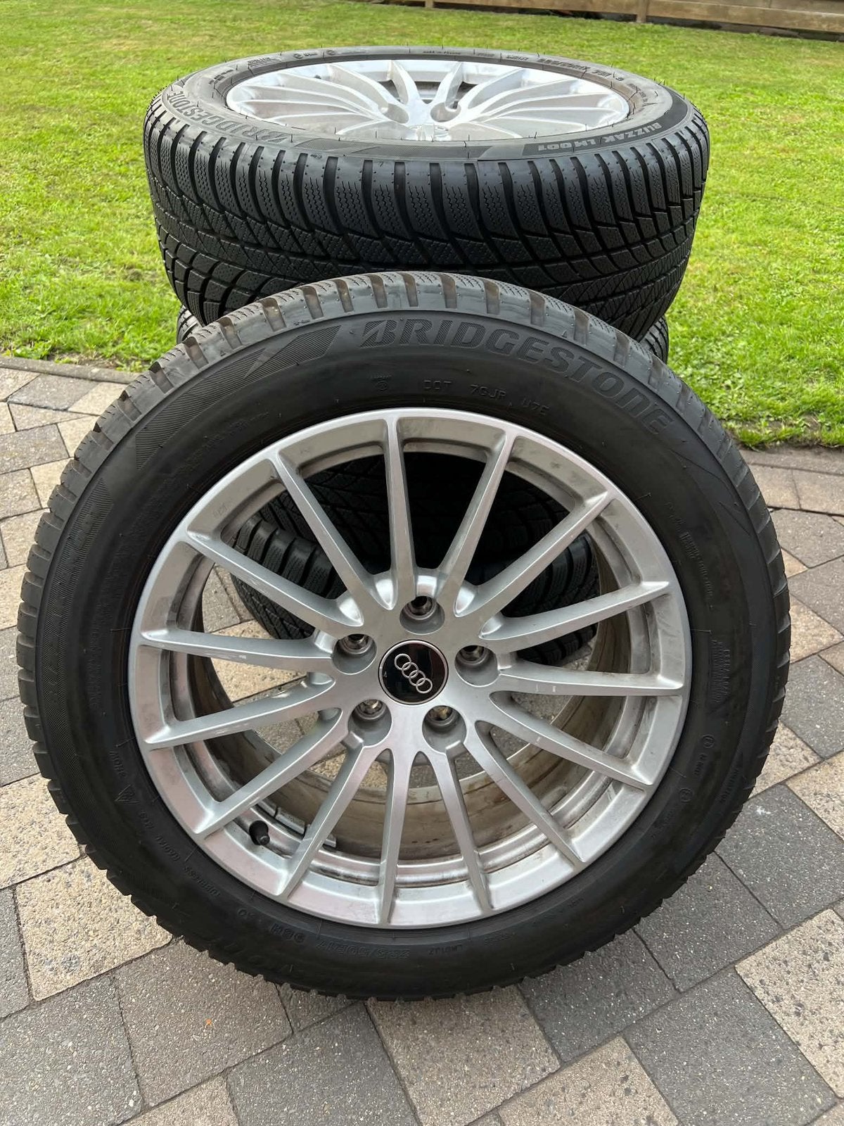 AUDI A5 WINTERSET 225/50/R17 CONTINENTAL BIJNA NIEUW, Auto-onderdelen, Ophalen, Gebruikt, Banden en Velgen, 17 inch