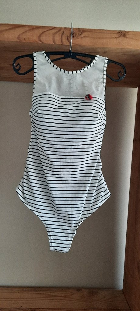 Superbe maillot de bain Cache Coeur taille M, Vêtements | Femmes, Vêtements de Bain & Maillots de Bain, Cache Coeur, Enlèvement ou Envoi