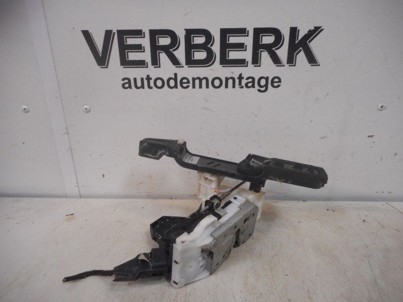 SERRURE DE PORTE ARRIÈRE GAUCHE Mondeo III (2S4AA26413EB), Autos : Pièces & Accessoires, Arrière, Henry-Ford-Straße  1
50735  Köln, DE