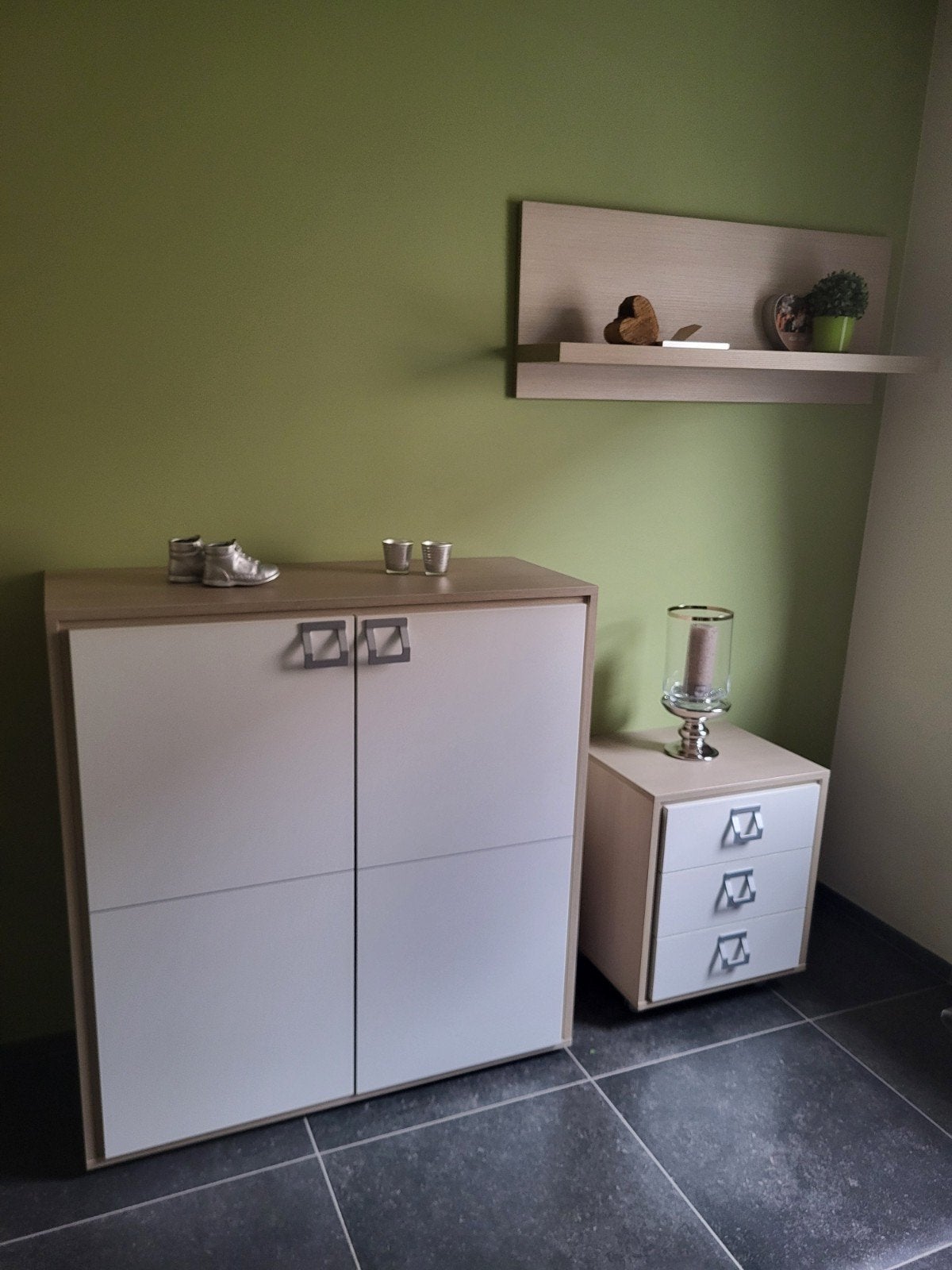 bureau, ladenblok en bijhorende kasten, Enlèvement