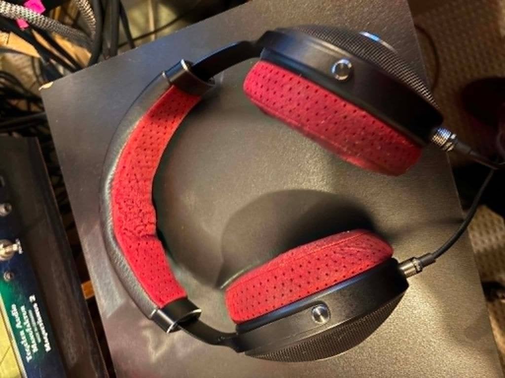 Vend un casque audio ouvert, Focal Clear Professional, TV, Hi-fi & Vidéo, Appareils professionnels, Enlèvement ou Envoi, Comme neuf